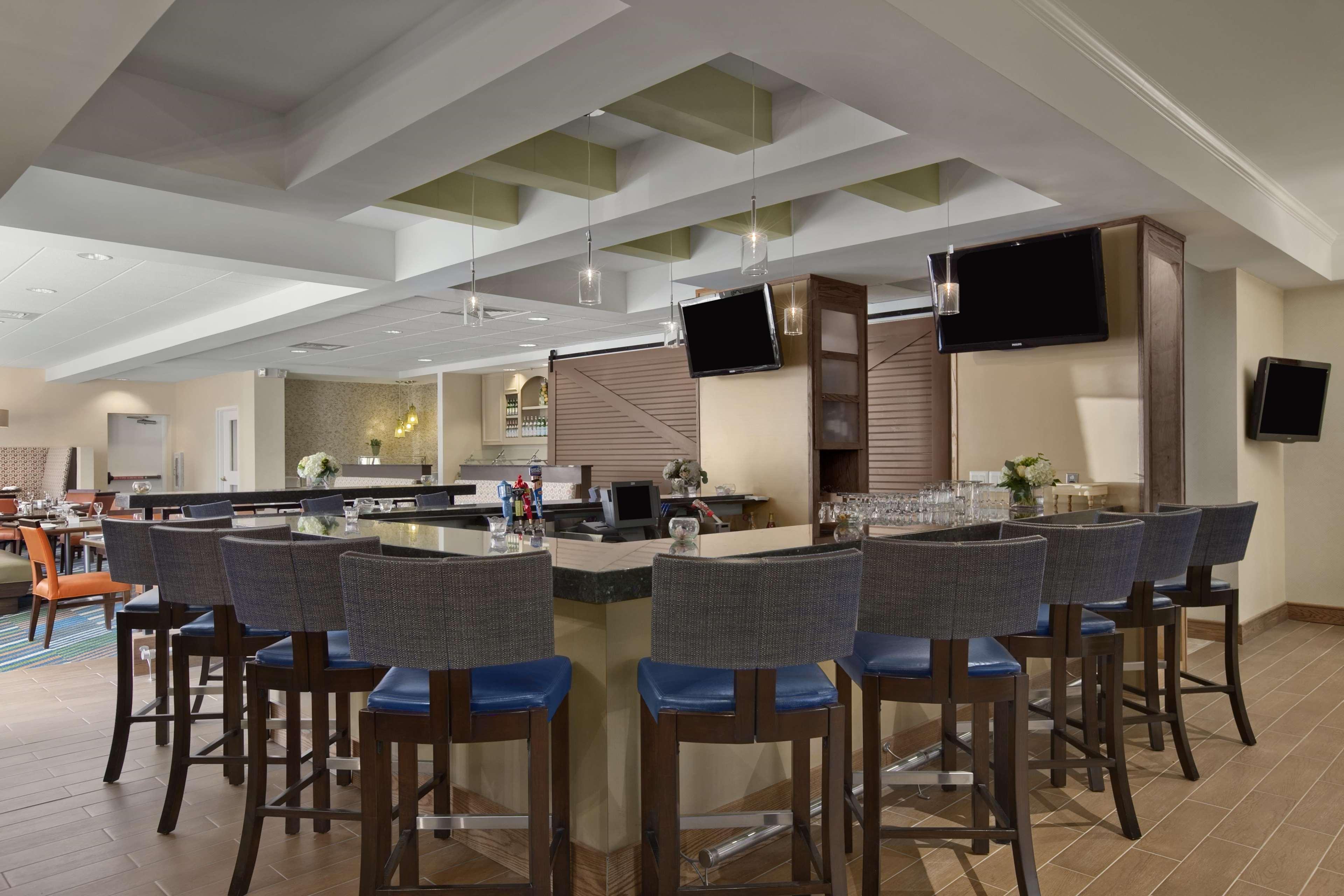 Hilton Garden Inn Boston-Burlington Exterior photo